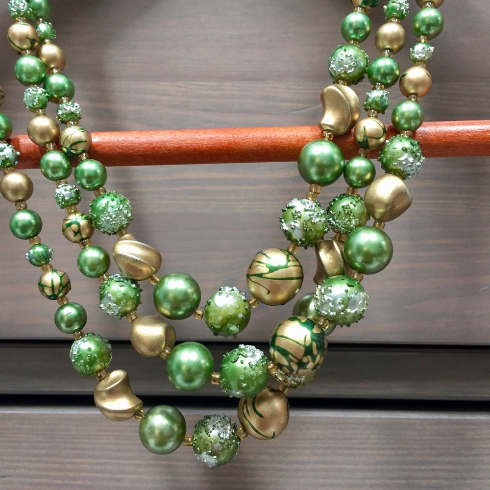 Vintage Triple Strand Beaded Necklace green gold
